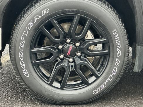 Used 2022 GMC Sierra 1500 Elevation w/ Elevation Premium Package image 44