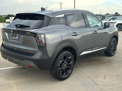 Used 2026 Nissan Kicks SR FWD image 12