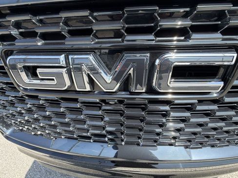 Certified 2023 GMC Yukon Denali Ultimate image 38