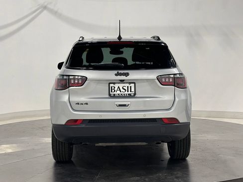 Used 2026 Jeep Compass Limited AWD/4WD image 12