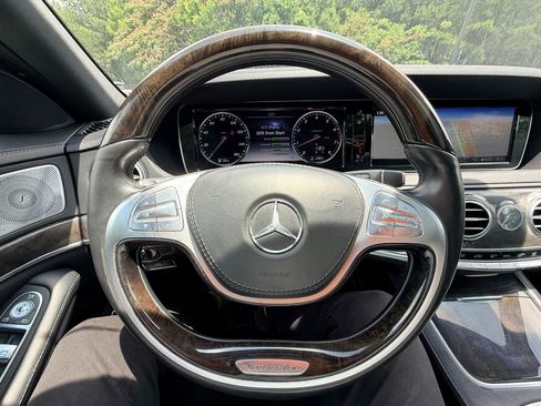 Used 2016 Mercedes-Benz S 550 Sedan image 17