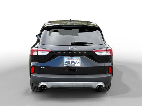 Certified 2022 Ford Escape SE image 4