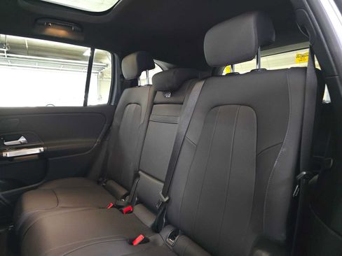 Certified 2026 Mercedes-Benz GLB 250 4MATIC image 17