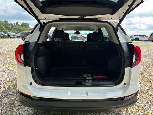 Used 2023 GMC Terrain SLE w/ Driver Convenience Package AWD/4WD image 15