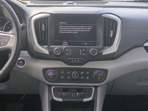 Used 2022 GMC Terrain SLT image 19