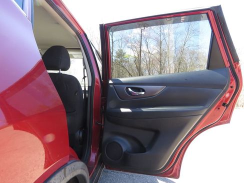 Used 2016 Nissan Rogue SV w/ SV Premium Package AWD/4WD image 15