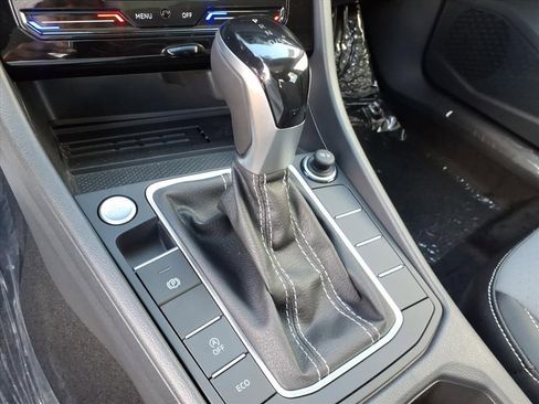 New 2026 Volkswagen Jetta SE FWD image 13
