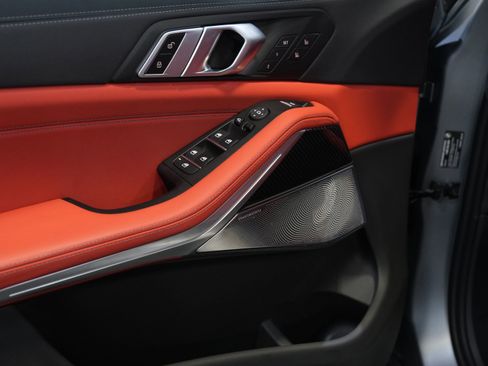 Used 2025 BMW X5 M Competition w/ Executive Package image 23