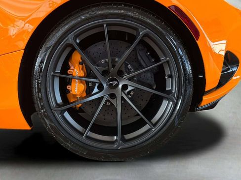New 2026 McLaren 750S image 11