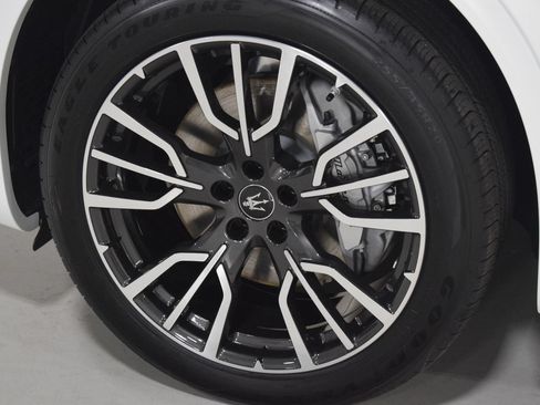 Certified 2025 Maserati Grecale Modena AWD/4WD image 5