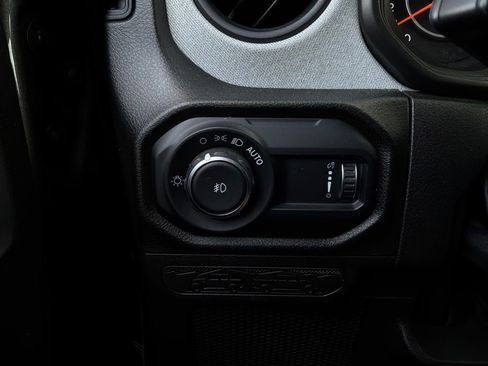 Used 2025 Jeep Wrangler Unlimited Sport AWD/4WD image 17