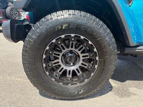 Used 2020 Jeep Wrangler Unlimited Sahara AWD/4WD image 11