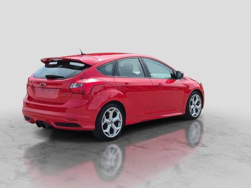 Used 2014 Ford Focus ST w/ Equipment Group 202A FWD image 8
