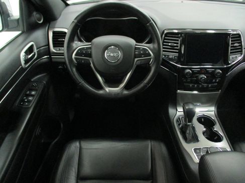 Used 2022 Jeep Grand Cherokee Limited image 18