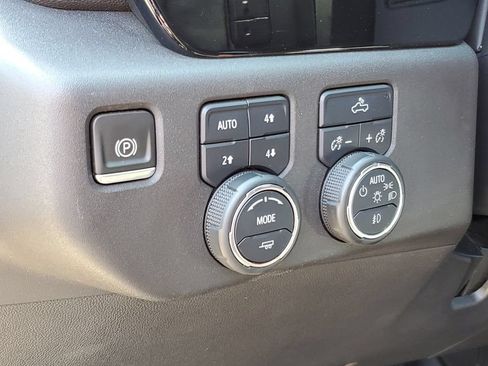 Used 2023 Chevrolet Silverado 1500 LT Trail Boss w/ Protection Package AWD/4WD image 10