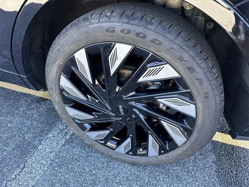 Used 2024 Lincoln Nautilus Reserve w/ Jet Appearance Package (87T) image 20