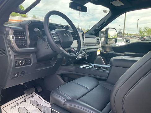 New 2026 Ford F250 Platinum AWD/4WD image 15