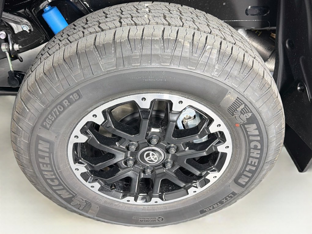 New 2026 Toyota Tundra SR5 w/ TRD Off-Road Package AWD/4WD image 31