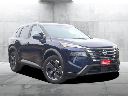 Certified 2025 Nissan Rogue SV w/ SV Premium Package FWD image 2