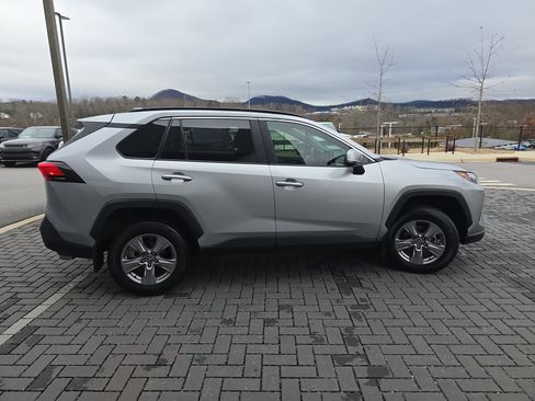 Used 2024 Toyota RAV4 XLE image 4