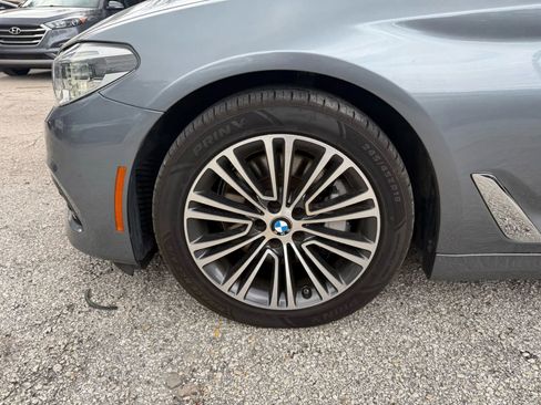 Used 2019 BMW 540i w/ Executive Package image 21