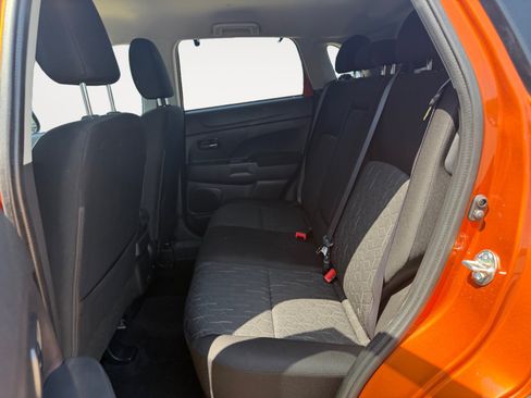 Used 2025 Mitsubishi Outlander Sport AWD image 13