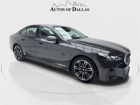 Used 2026 BMW 530i xDrive image 2