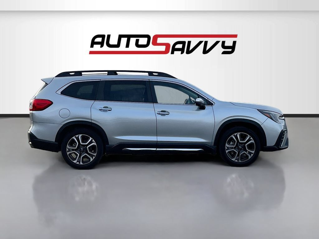 Used 2023 Subaru Ascent Limited w/ Technology Package AWD/4WD image 8