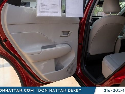 Used 2024 Hyundai Kona SEL FWD image 17