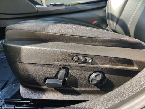 Used 2018 Alfa Romeo Giulia Ti w/ TI Performance Package image 18