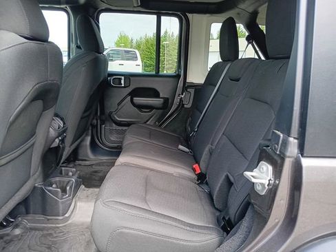 Used 2023 Jeep Wrangler Unlimited Sport AWD/4WD image 15
