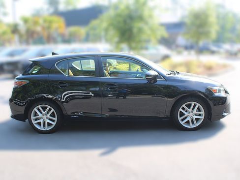 Used 2016 Lexus CT 200h FWD image 13