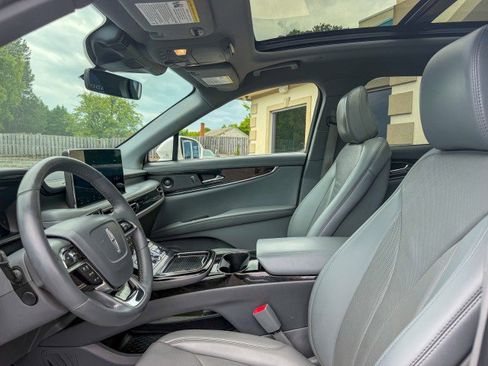 Used 2021 Lincoln Nautilus Reserve FWD image 5