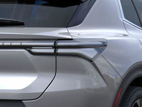 New 2026 Chevrolet Equinox EV LT w/ Convenience Package II FWD image 11