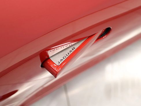 Used 2024 Jaguar F-TYPE R image 49