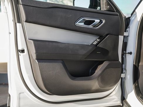 Used 2024 Land Rover Range Rover Velar S image 19