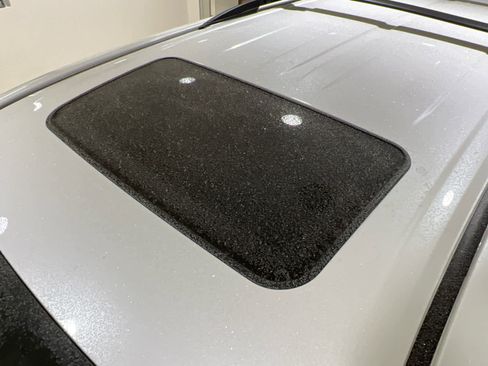 New 2026 Toyota Sienna XLE image 18