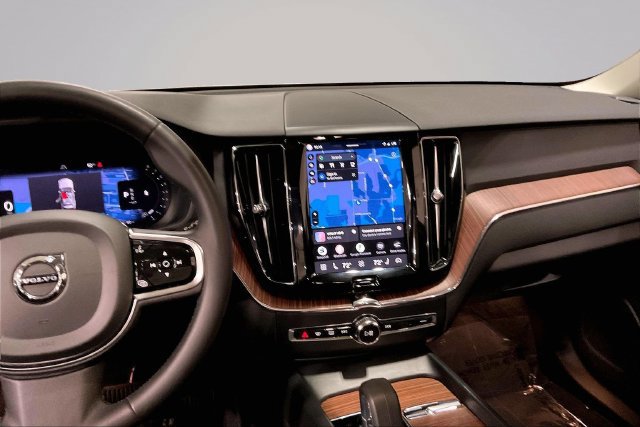 Certified 2024 Volvo XC60 B5 Plus w/ Protection Package Premier AWD/4WD image 9
