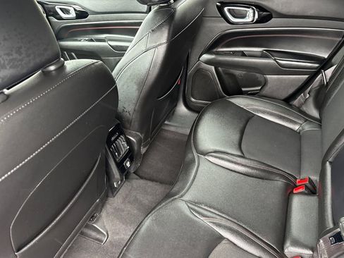 Used 2024 Jeep Compass Trailhawk AWD/4WD image 12