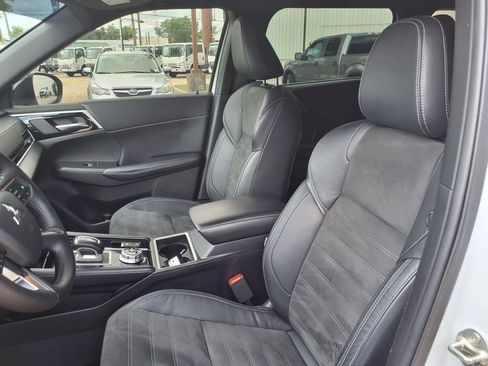 Used 2023 Mitsubishi Outlander Ralliart AWD/4WD image 6