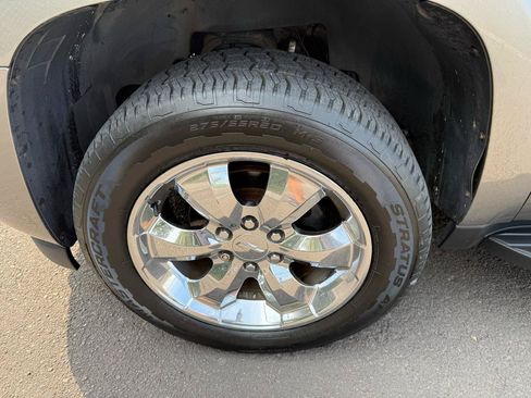 Used 2008 Chevrolet Suburban LTZ w/ LTZ Preferred Equipment Group AWD/4WD image 36