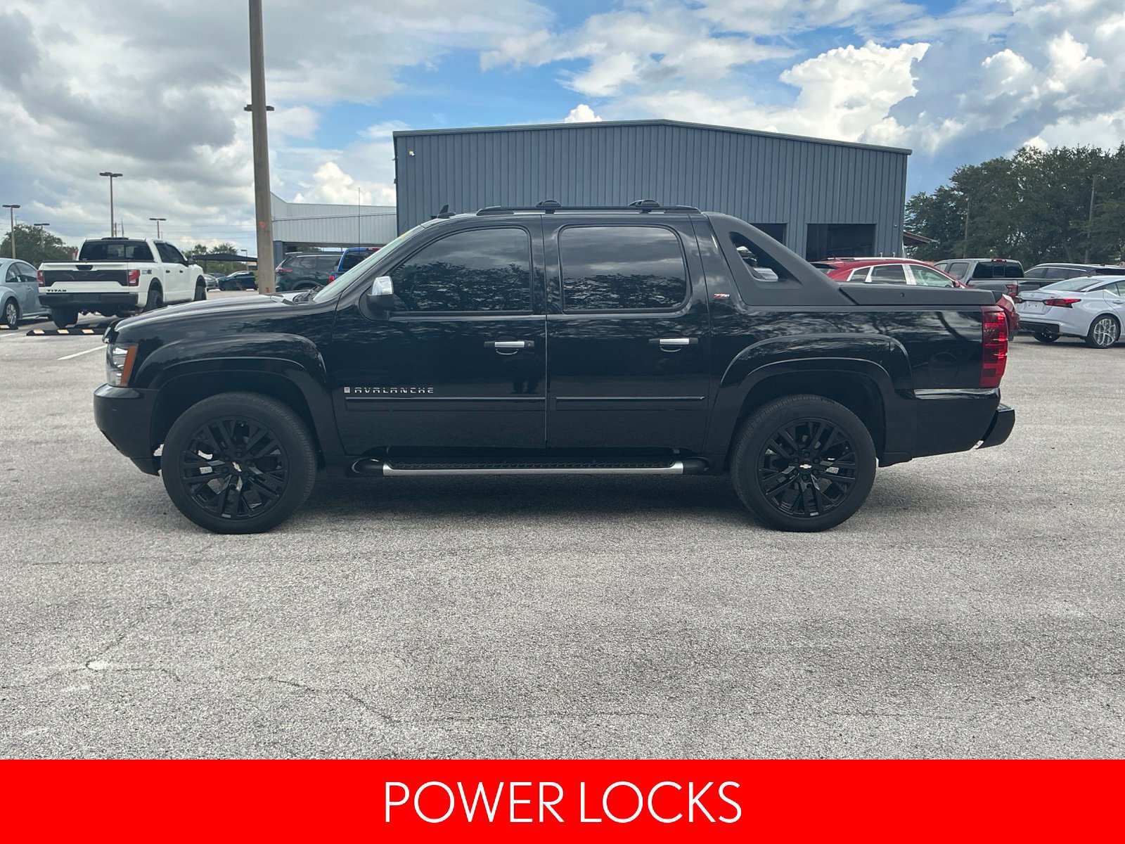 Used 2008 Chevrolet Avalanche LT w/ LT Preferred Equipment Group RWD image 5
