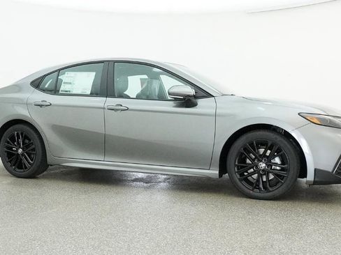 New 2026 Toyota Camry SE FWD image 31