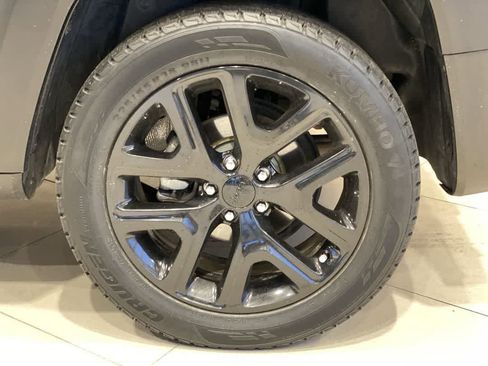 Used 2018 Jeep Renegade Altitude w/ UConnect 8.4 Nav Group image 12