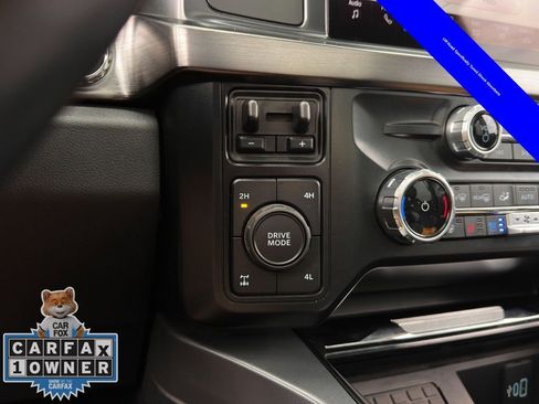 Used 2024 Ford F250 Lariat w/ Sport Appearance Package image 11