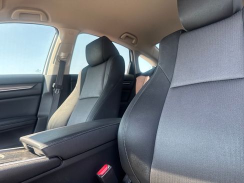 Used 2019 Honda Accord LX image 37