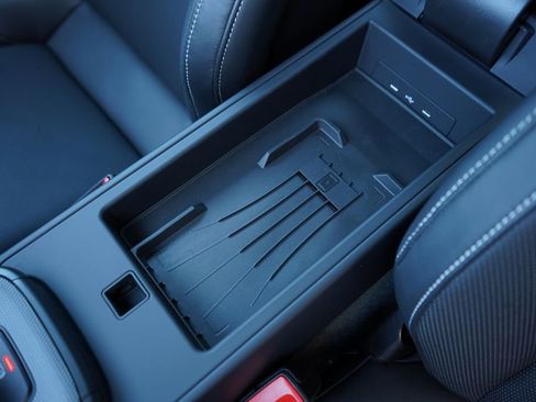 Used 2025 Porsche 911 Carrera image 24