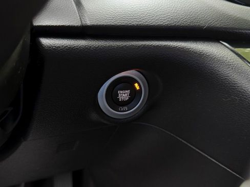 Used 2020 Chrysler Pacifica Touring w/ S Appearance Package FWD image 26
