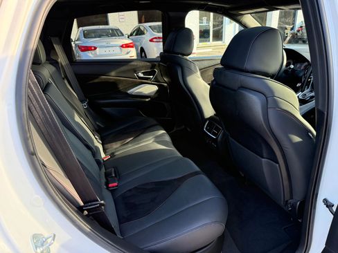 Used 2022 Acura RDX SH-AWD w/A-Spec & Advance Pkgs image 13