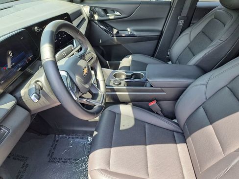 Used 2026 Chevrolet Equinox LT w/ Convenience Package II FWD image 27